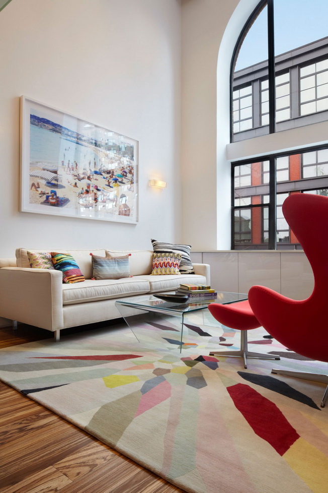 A colorful and light-filled apartment in Manhattan