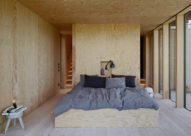 Andreas Martin-Löf designs a house on a hill near Stockholm overlooking the treetops