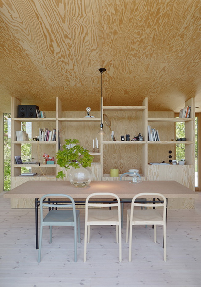 Andreas Martin-Löf designs a house on a hill near Stockholm overlooking the treetops